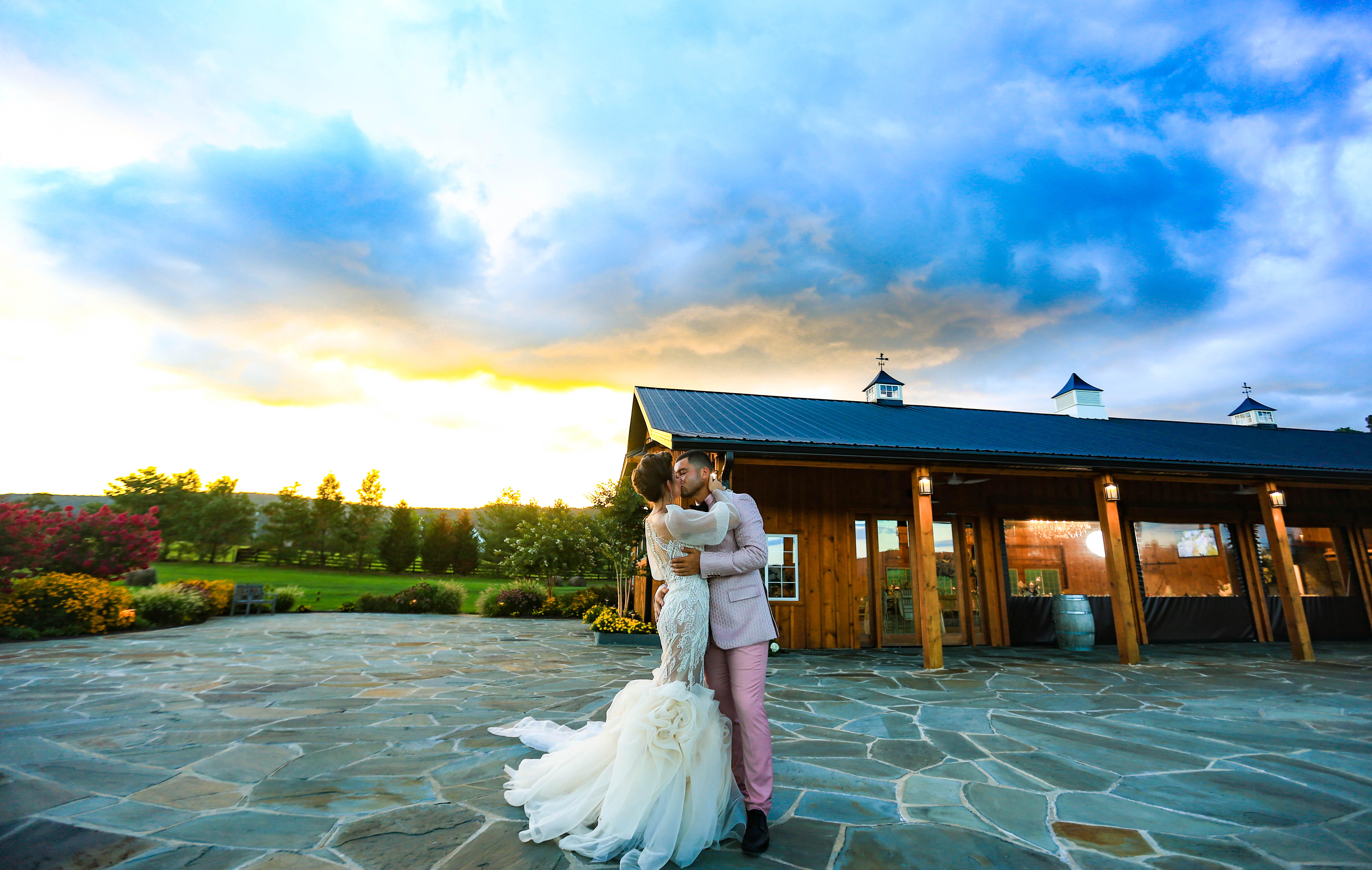 rural wedding kiss